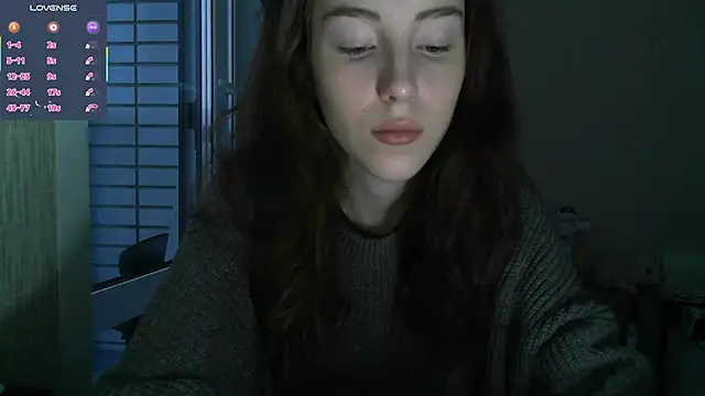 Snapshot of eskatmi chatting on 11/21/25, 02:10 eskatmi online show from 11/21/25, 02:10