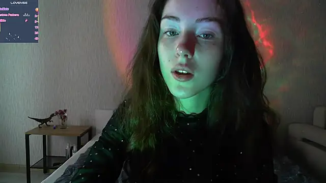 Snapshot of eskatmi chatting on 09/24/25, 01:13 eskatmi online show from 09/24/25, 01:13