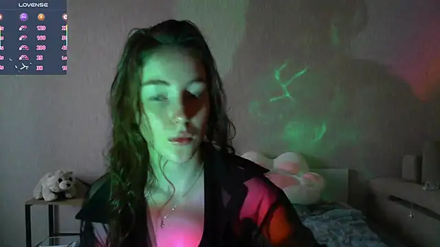 Snapshot of eskatmi chatting on 10/15/25, 12:53 eskatmi online show from 10/15/25, 12:53