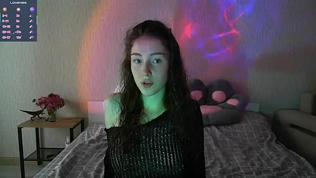 Snapshot of eskatmi chatting on 09/15/25, 02:12 eskatmi online show from 09/15/25, 02:12