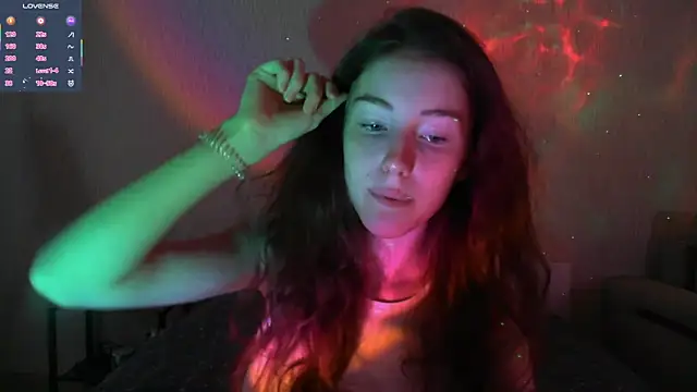 Snapshot of eskatmi chatting on 09/25/25, 01:22 eskatmi online show from 09/25/25, 01:22