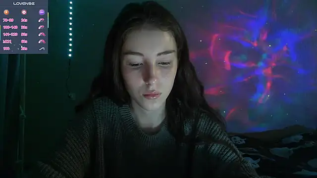 Snapshot of eskatmi chatting on 12/16/25, 01:32 eskatmi online show from 12/16/25, 01:32