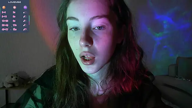 Snapshot of eskatmi chatting on 10/22/25, 12:43 eskatmi online show from 10/22/25, 12:43