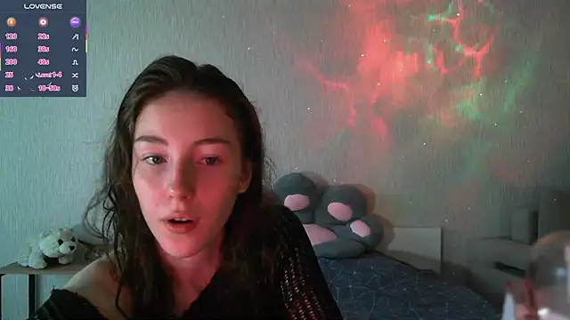 Snapshot of eskatmi chatting on 10/17/25, 12:36 eskatmi online show from 10/17/25, 12:36