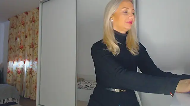 merlyn4 online show from 11/01/25, 11:15