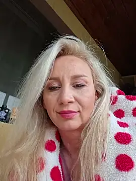 merlyn4 online show from 11/08/25, 12:20