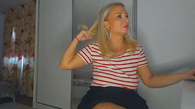 merlyn4 online show from 11/02/25, 11:48