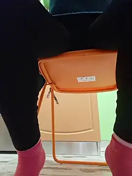 merlyn4 online show from 11/21/25, 09:52