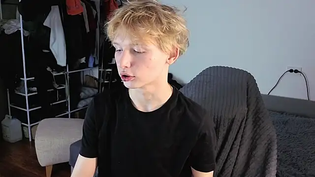 Your avatar online show from 10/22/25, 11:14