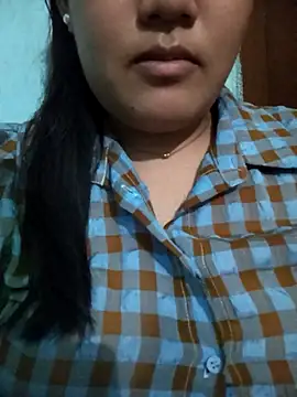 Snapshot of Queen-Rb chatting on 09/18/25, 05:16 Queen-Rb online show from 09/18/25, 05:16
