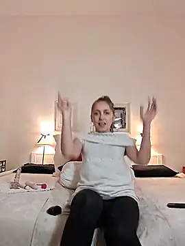 DaisyDea online show from 02/03/26, 03:06