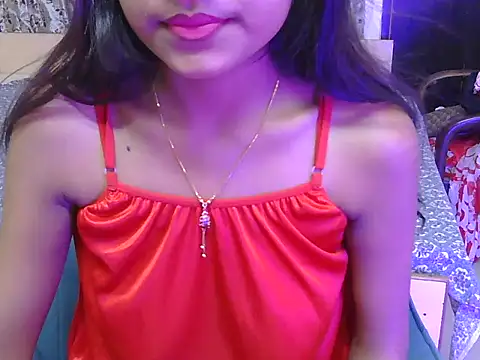 hoty-priya online show from 04/13/26, 04:38