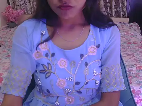 hoty-priya online show from 02/12/26, 04:56