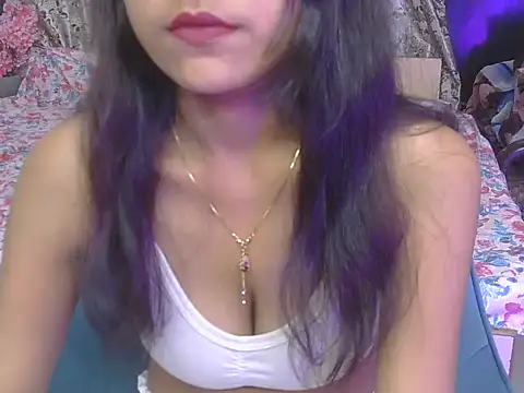 hoty-priya online show from 03/19/26, 04:45