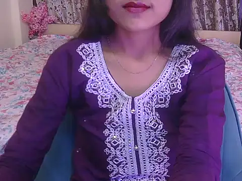 hoty-priya online show from 02/08/26, 04:43