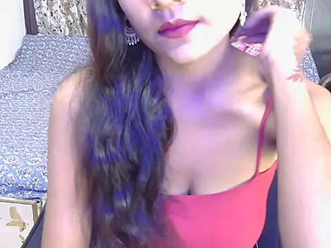 Snapshot of hoty-priya chatting on 10/31/25, 04:42 hoty-priya online show from 10/31/25, 04:42