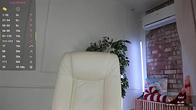 Snapshot of Blessed_Molly chatting on 12/18/25, 07:46 Blessed Molly online show from 12/18/25, 07:46