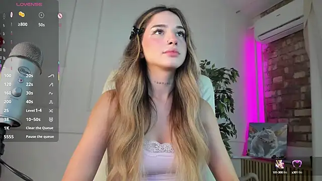 Snapshot of Blessed_Molly chatting on 09/28/25, 07:04 Blessed Molly online show from 09/28/25, 07:04