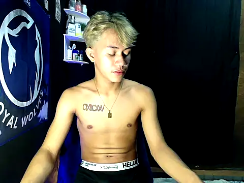 naughtyboyloy 0 online show from 11/11/25, 05:52