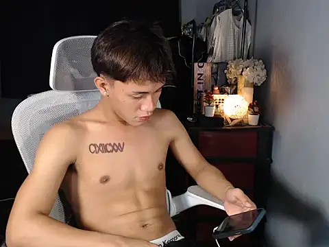 naughtyboyloy 0 online show from 02/21/26, 05:26