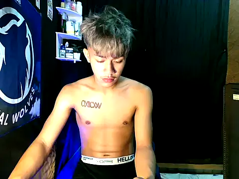 naughtyboyloy 0 online show from 11/06/25, 06:45