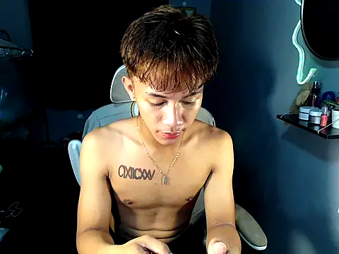 naughtyboyloy 0 online show from 05/25/26, 06:39
