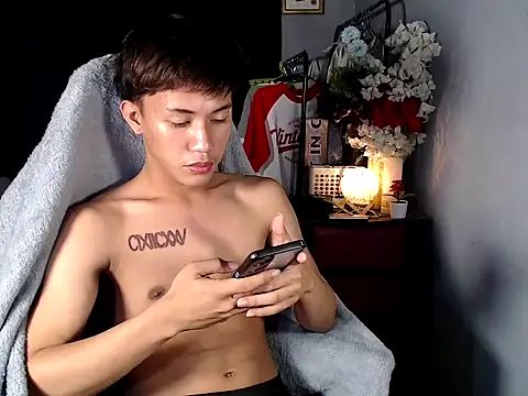 naughtyboyloy 0 online show from 03/08/26, 02:42