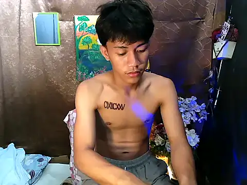 naughtyboyloy 0 online show from 09/15/25, 04:46