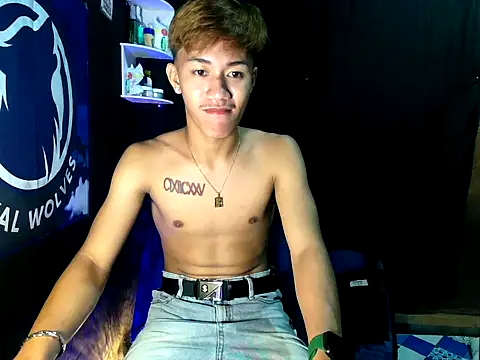 naughtyboyloy 0 online show from 10/16/25, 06:49