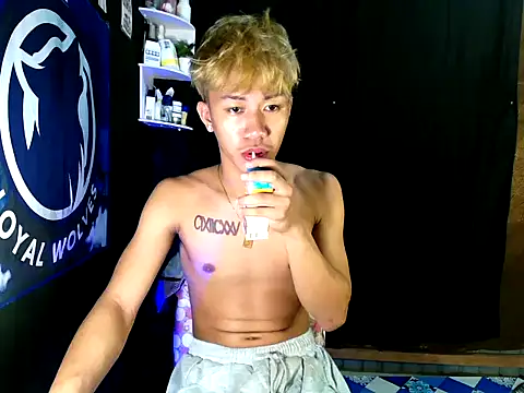 naughtyboyloy 0 online show from 11/21/25, 05:23