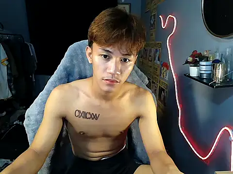 naughtyboyloy 0 online show from 07/13/26, 06:40