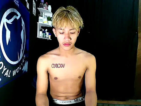 naughtyboyloy 0 online show from 11/22/25, 03:55