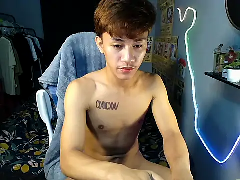 naughtyboyloy 0 online show from 07/04/26, 05:50