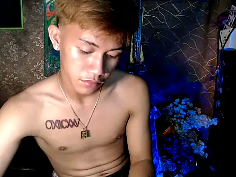 naughtyboyloy 0 online show from 09/19/25, 03:05