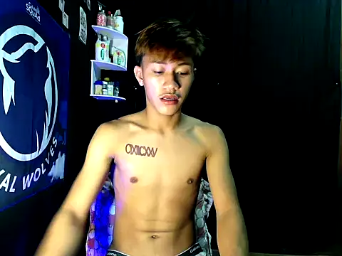 naughtyboyloy 0 online show from 10/26/25, 03:56