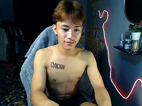 naughtyboyloy 0 online show from 07/09/26, 12:00