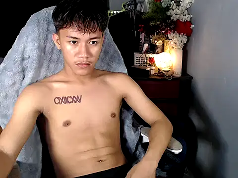 naughtyboyloy 0 online show from 03/28/26, 04:19