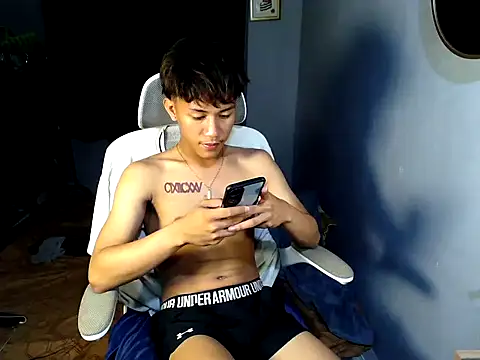 naughtyboyloy 0 online show from 04/30/26, 06:48
