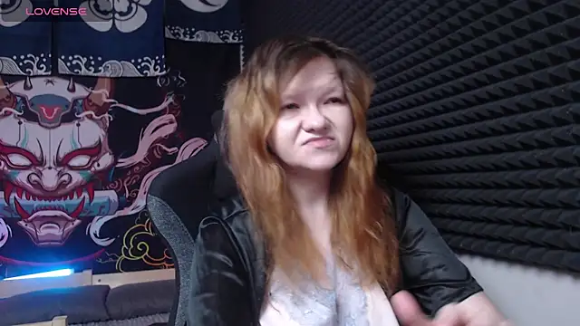 Nora lovvvv online show from 11/14/25, 10:19