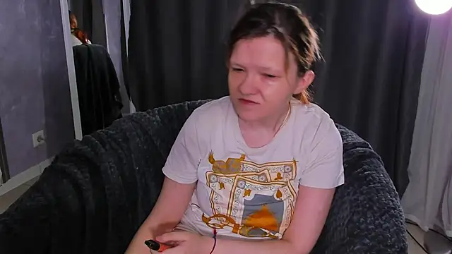 Nora lovvvv online show from 09/14/25, 10:37