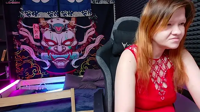 Nora lovvvv online show from 12/22/25, 10:37