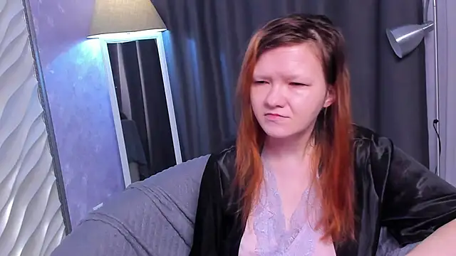 Nora lovvvv online show from 10/29/25, 10:14