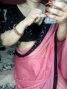 PRIYA 22 online show from 10/28/25, 01:06