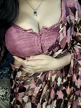 Snapshot of PRIYA_22 chatting on 09/14/25, 03:34 PRIYA 22 online show from 09/14/25, 03:34