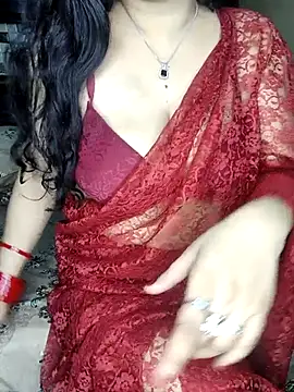 Snapshot of PRIYA_22 chatting on 09/13/25, 11:32 PRIYA 22 online show from 09/13/25, 11:32