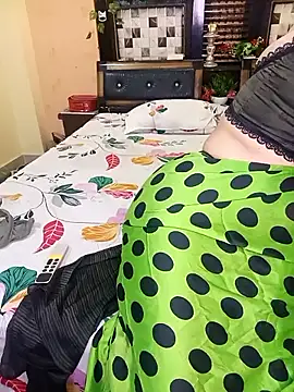 PRIYA 22 online show from 04/02/26, 03:02