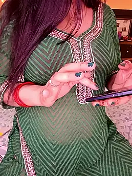 PRIYA 22 online show from 02/25/26, 07:03