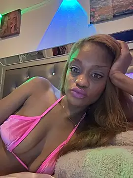 Snapshot of Angelbunnyy chatting on 01/10/26, 03:35 Angelbunnyy online show from 01/10/26, 03:35