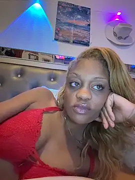 Snapshot of Angelbunnyy chatting on 02/03/26, 01:05 Angelbunnyy online show from 02/03/26, 01:05