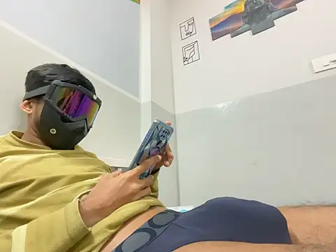 Snapshot of monster_fuck chatting on 11/12/25, 11:25 monster fuck online show from 11/12/25, 11:25